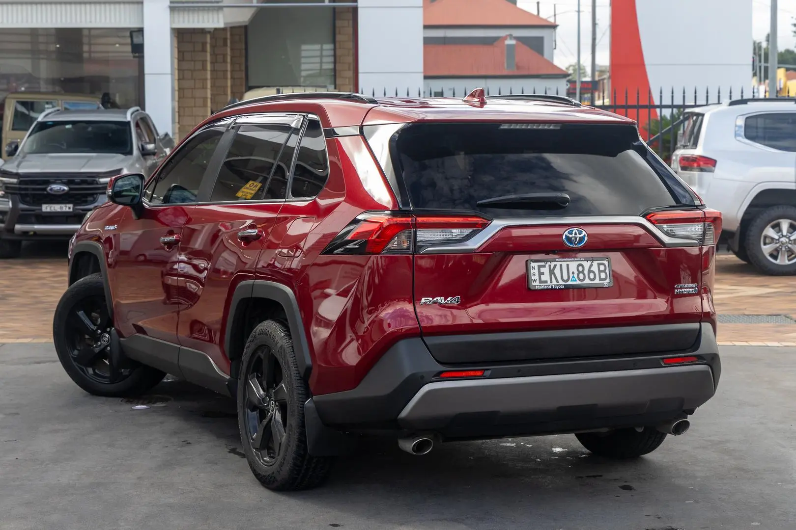 2020 Toyota RAV4 Gallery Image 2
