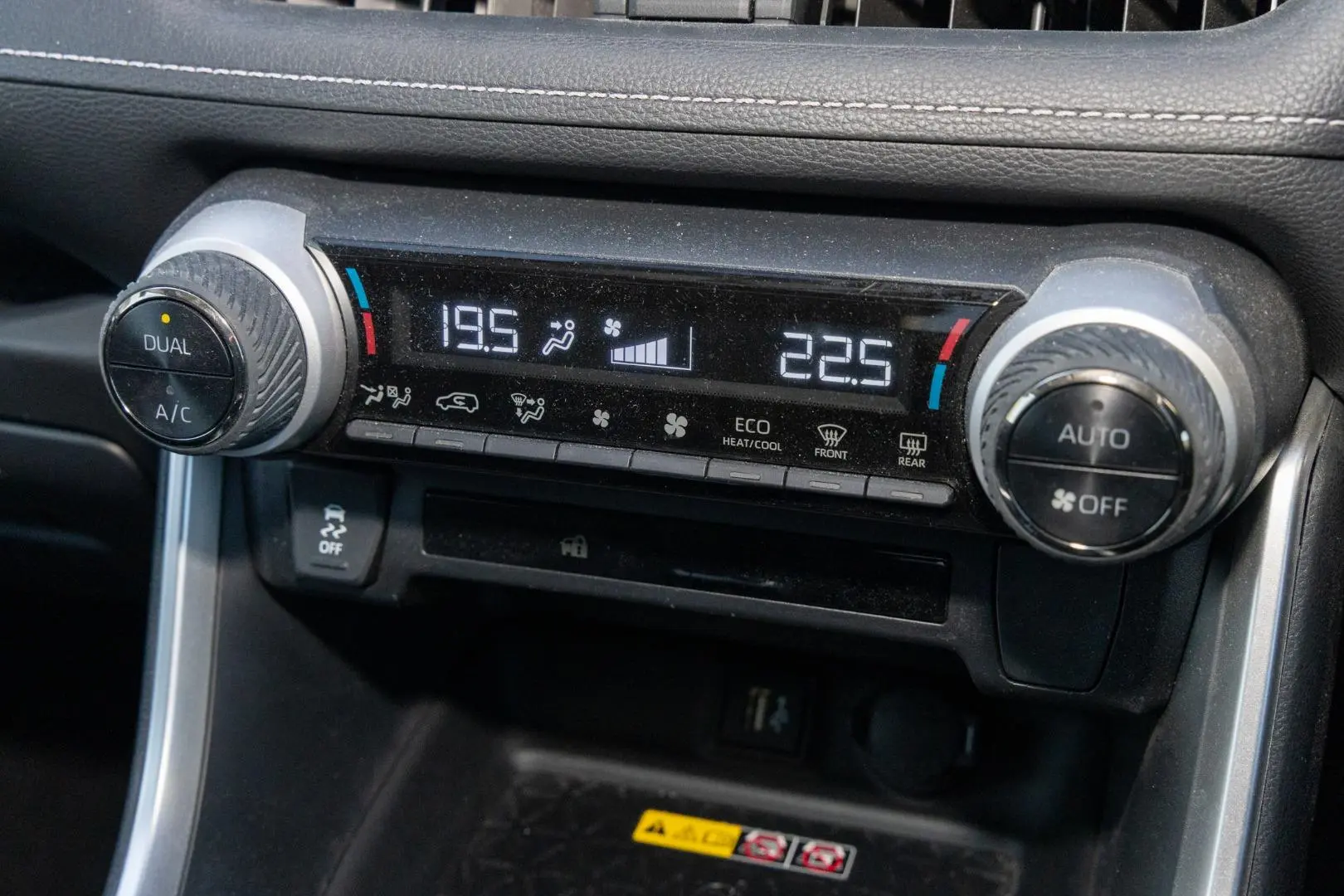 2024 Toyota RAV4 Gallery Image 16