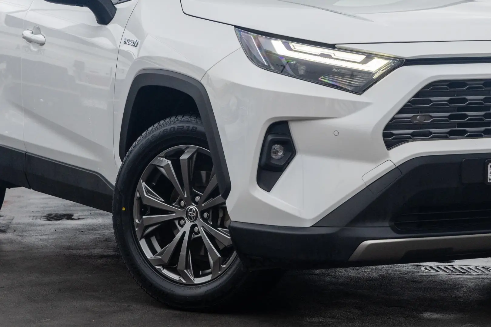 2024 Toyota RAV4 Gallery Image 6