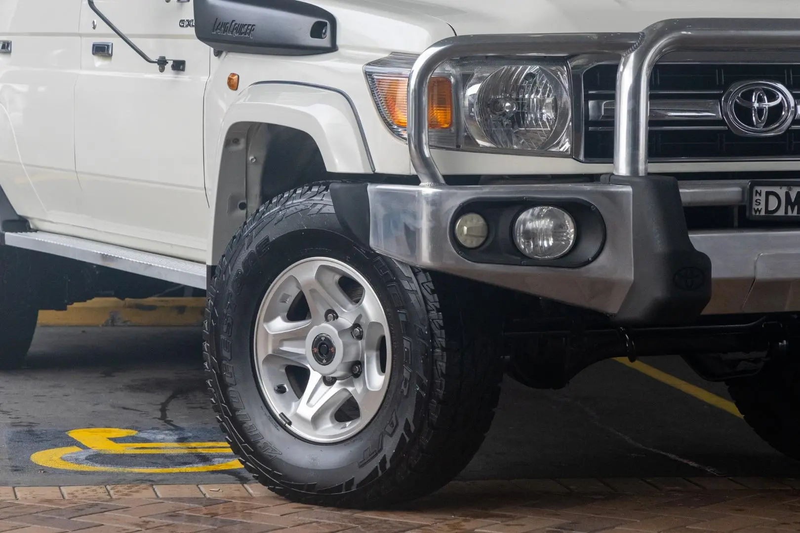 2017 Toyota Landcruiser Gallery Image 6
