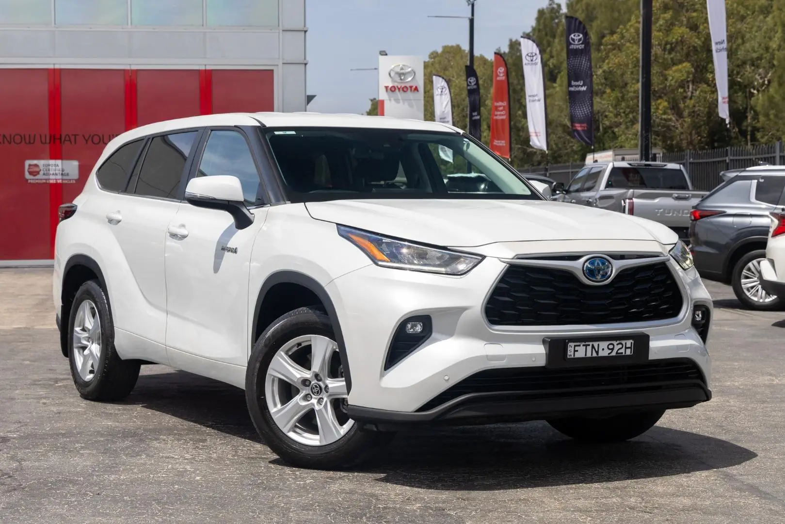 2023 Toyota Kluger Gallery Image 1