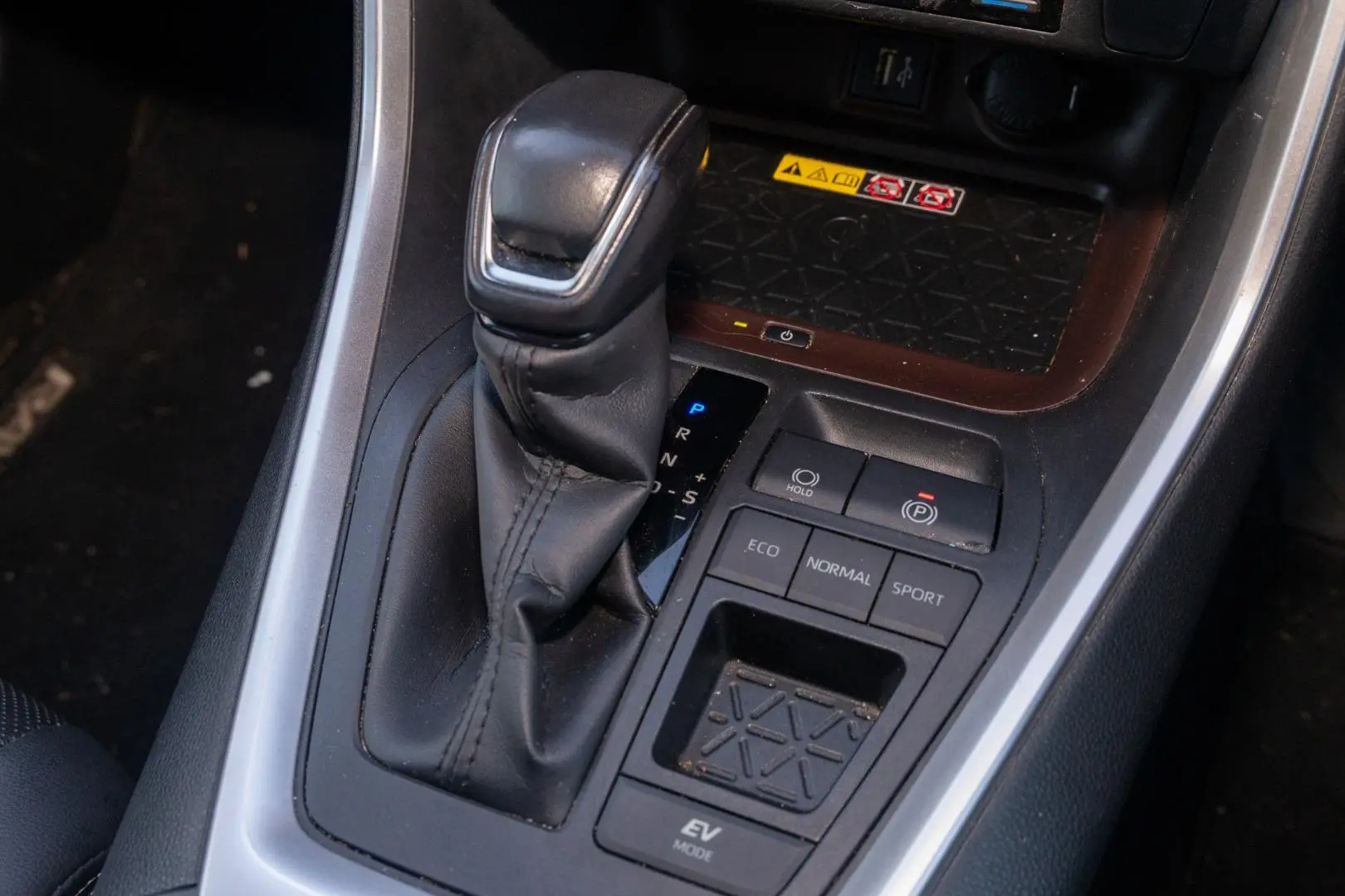 2023 Toyota RAV4 Gallery Image 17