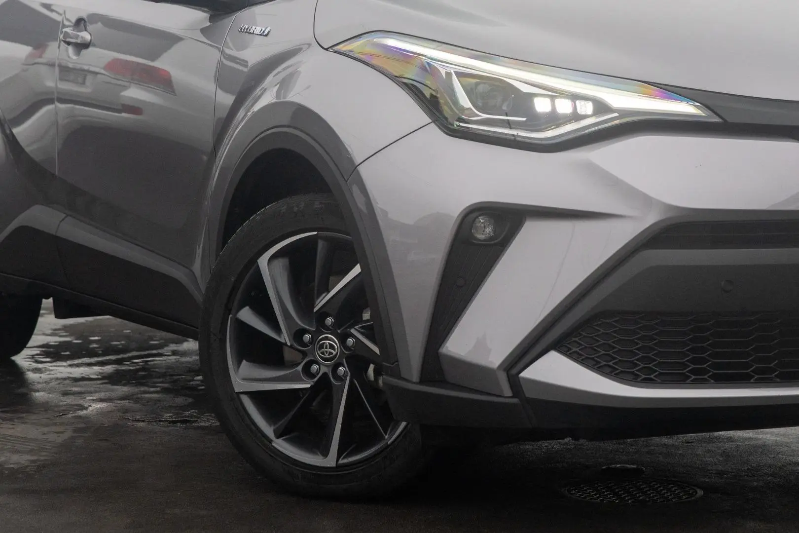 2023 Toyota C-HR Gallery Image 6