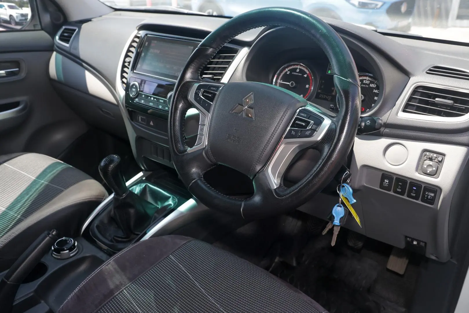 2016 Mitsubishi Triton Gallery Image 6