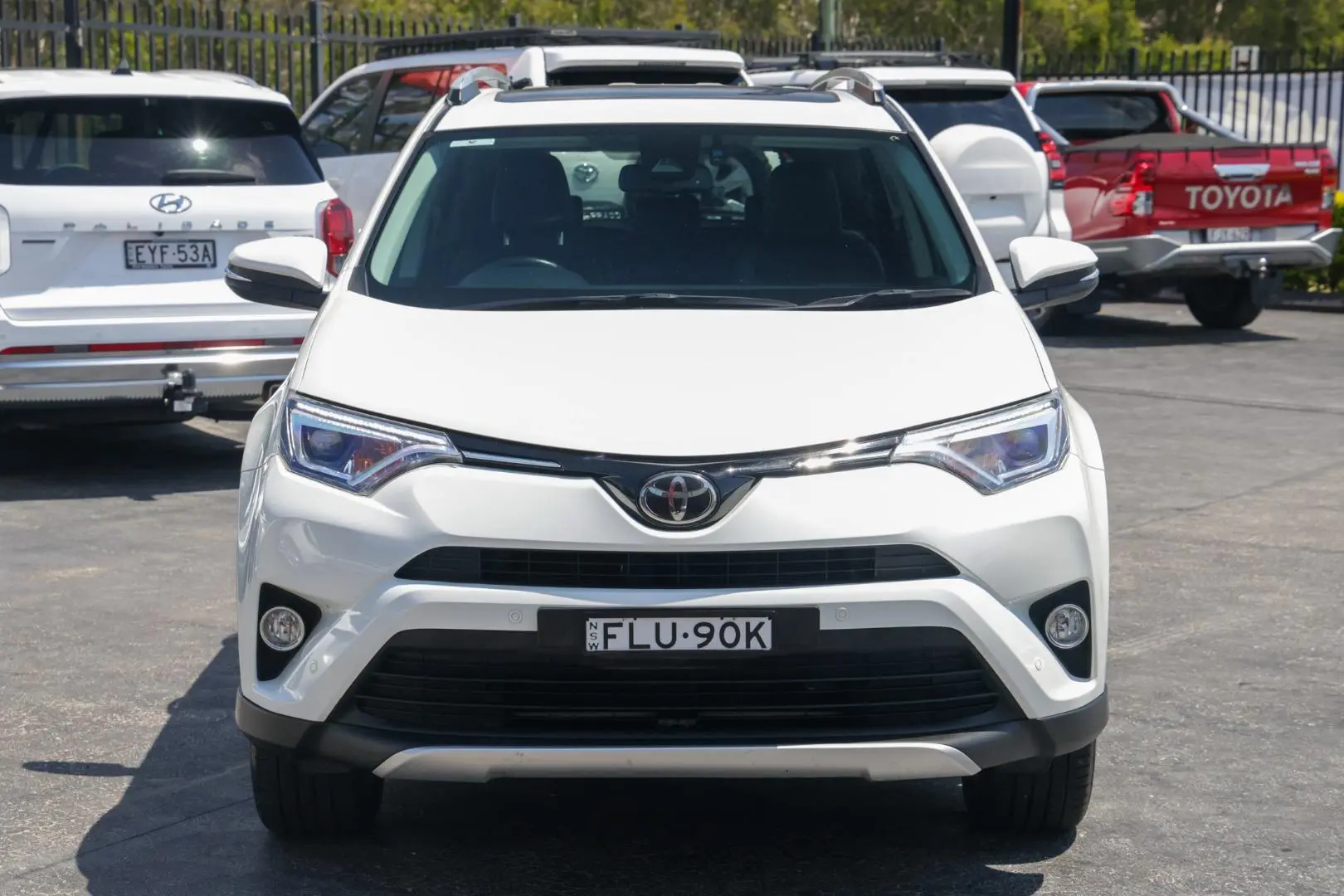 2016 Toyota Rav4 Gallery Image 4