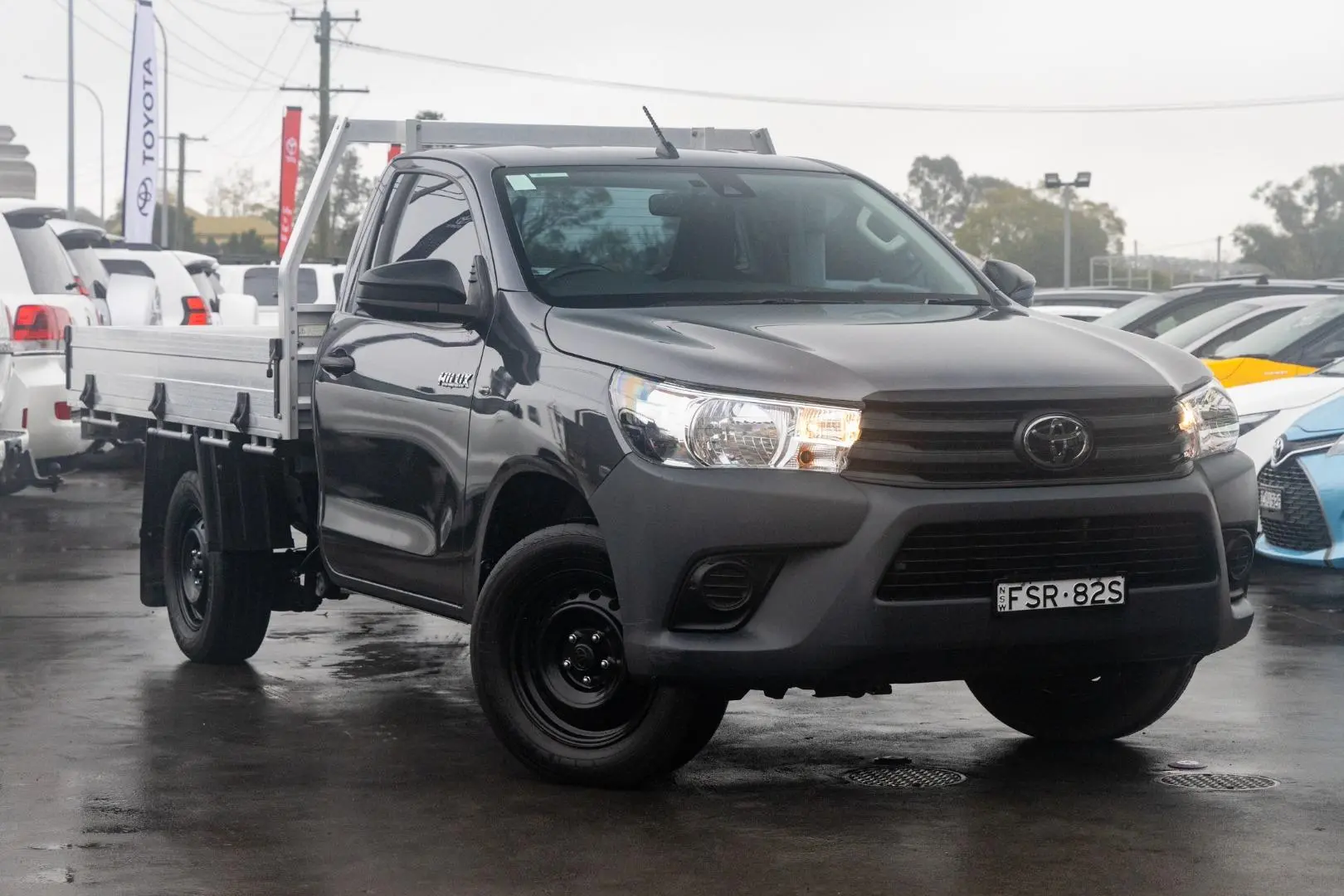 2019 Toyota Hilux Gallery Image 1