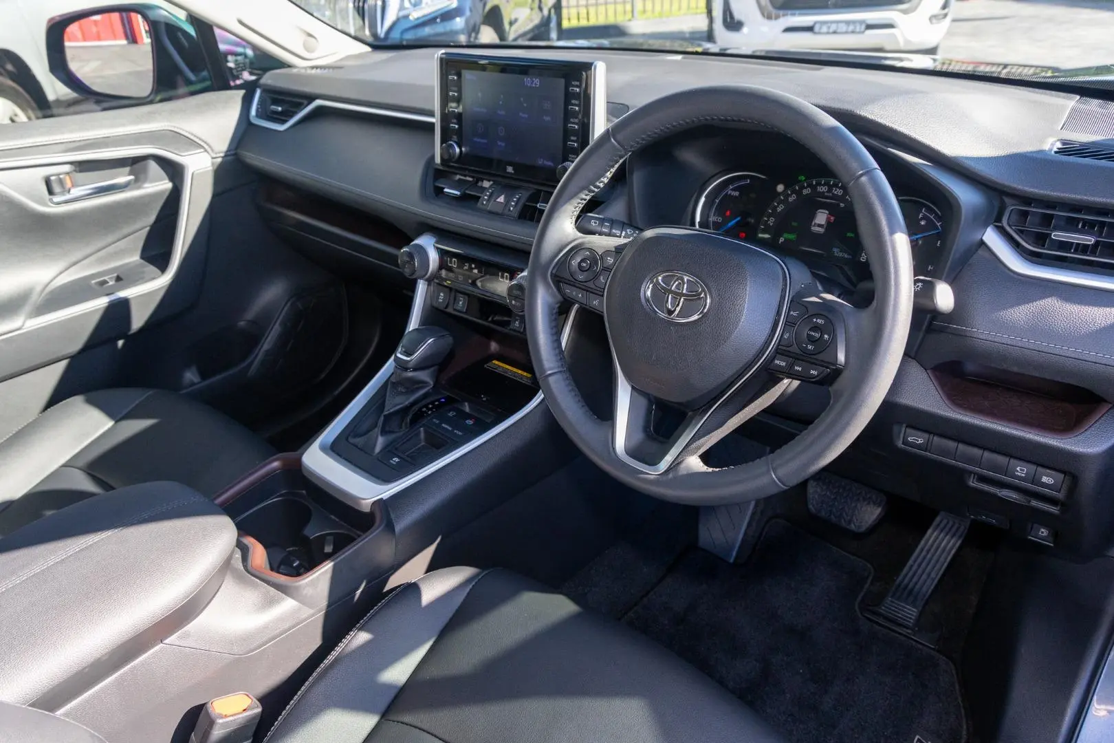 2021 Toyota RAV4 Gallery Image 7