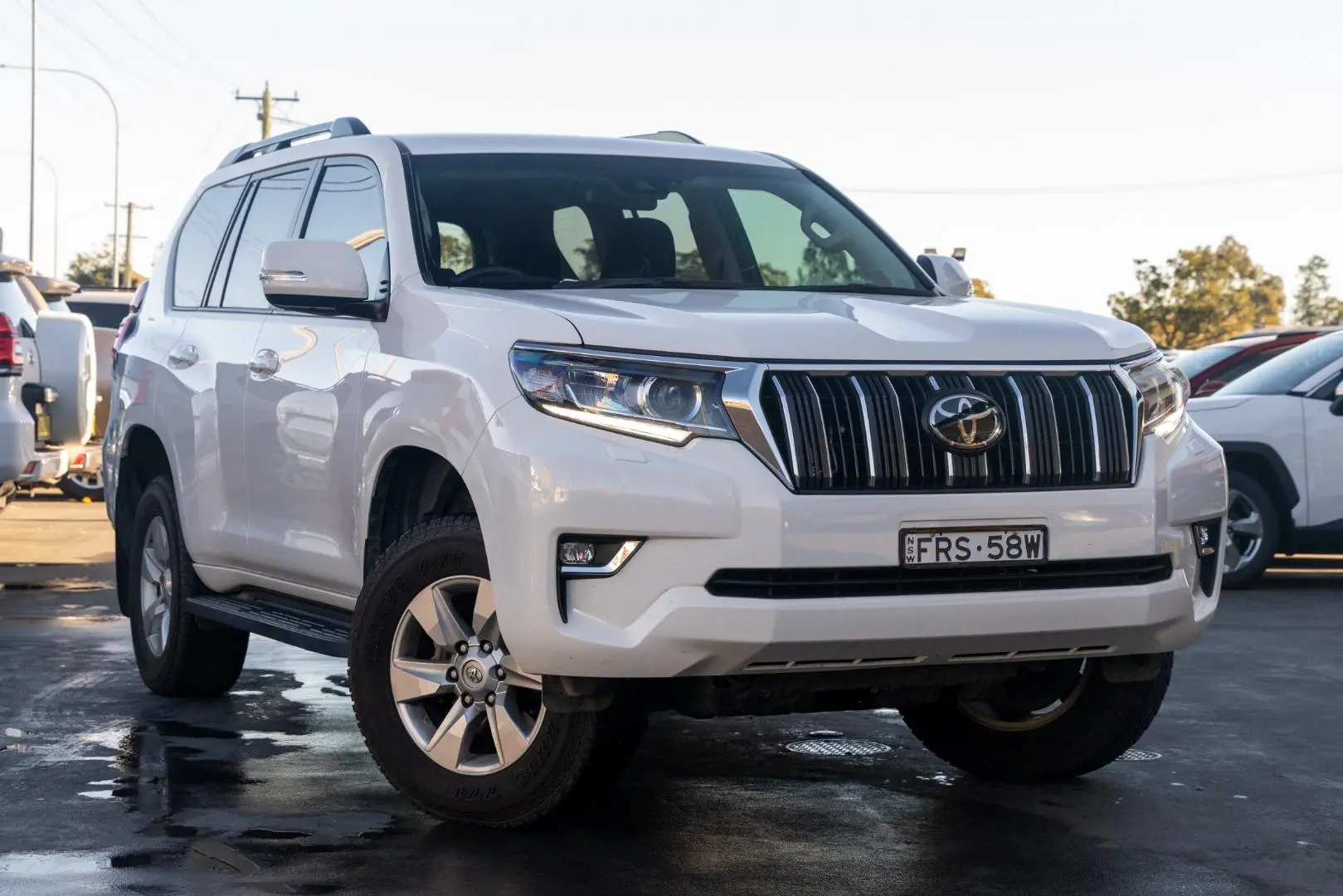 2022 Toyota Landcruiser Prado Gallery Image 1