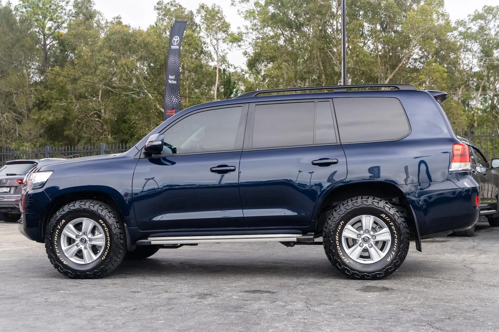 2018 Toyota Landcruiser Gallery Image 3