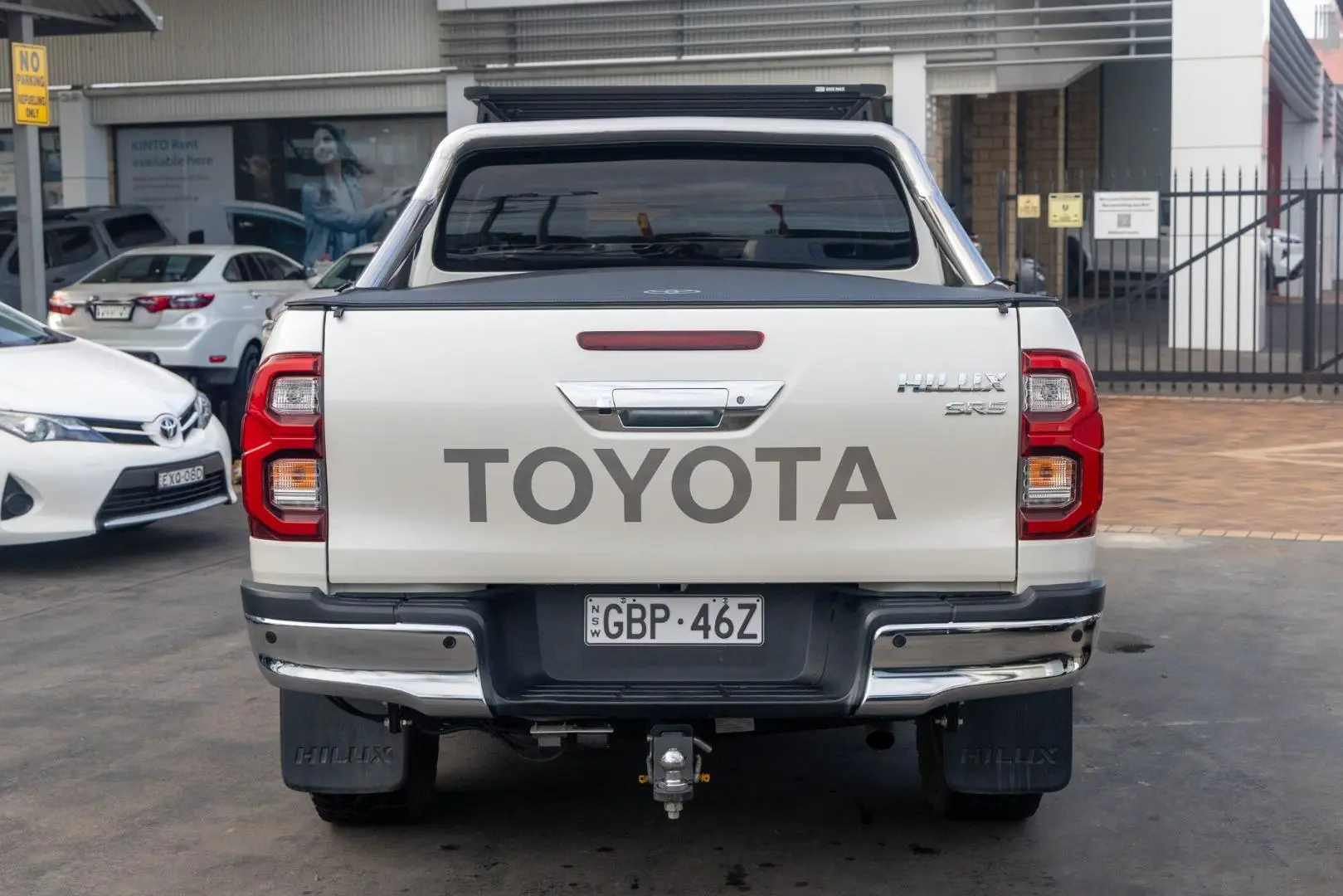 2020 Toyota Hilux Gallery Image 4