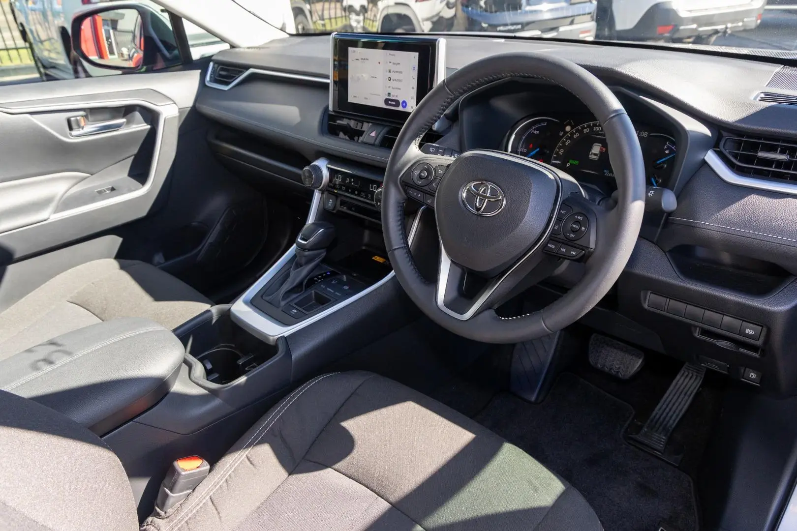 2025 Toyota RAV4 Gallery Image 7