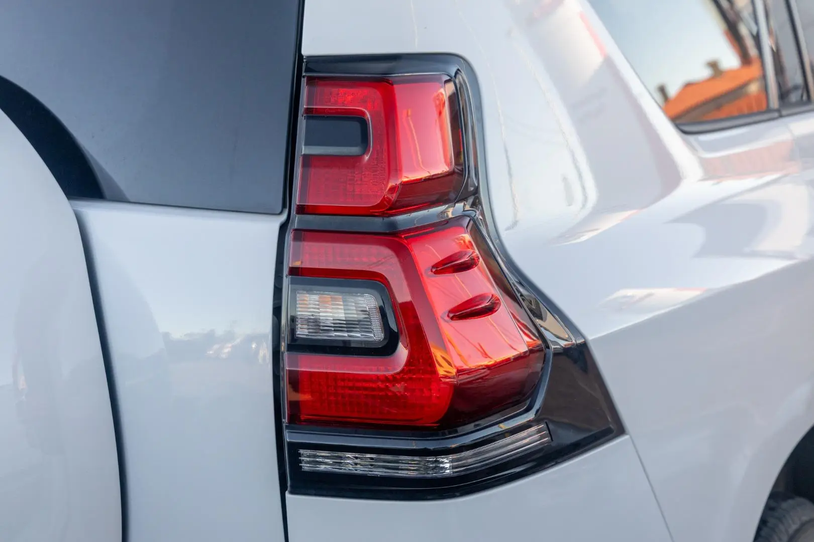 2022 Toyota Landcruiser Prado Gallery Image 19