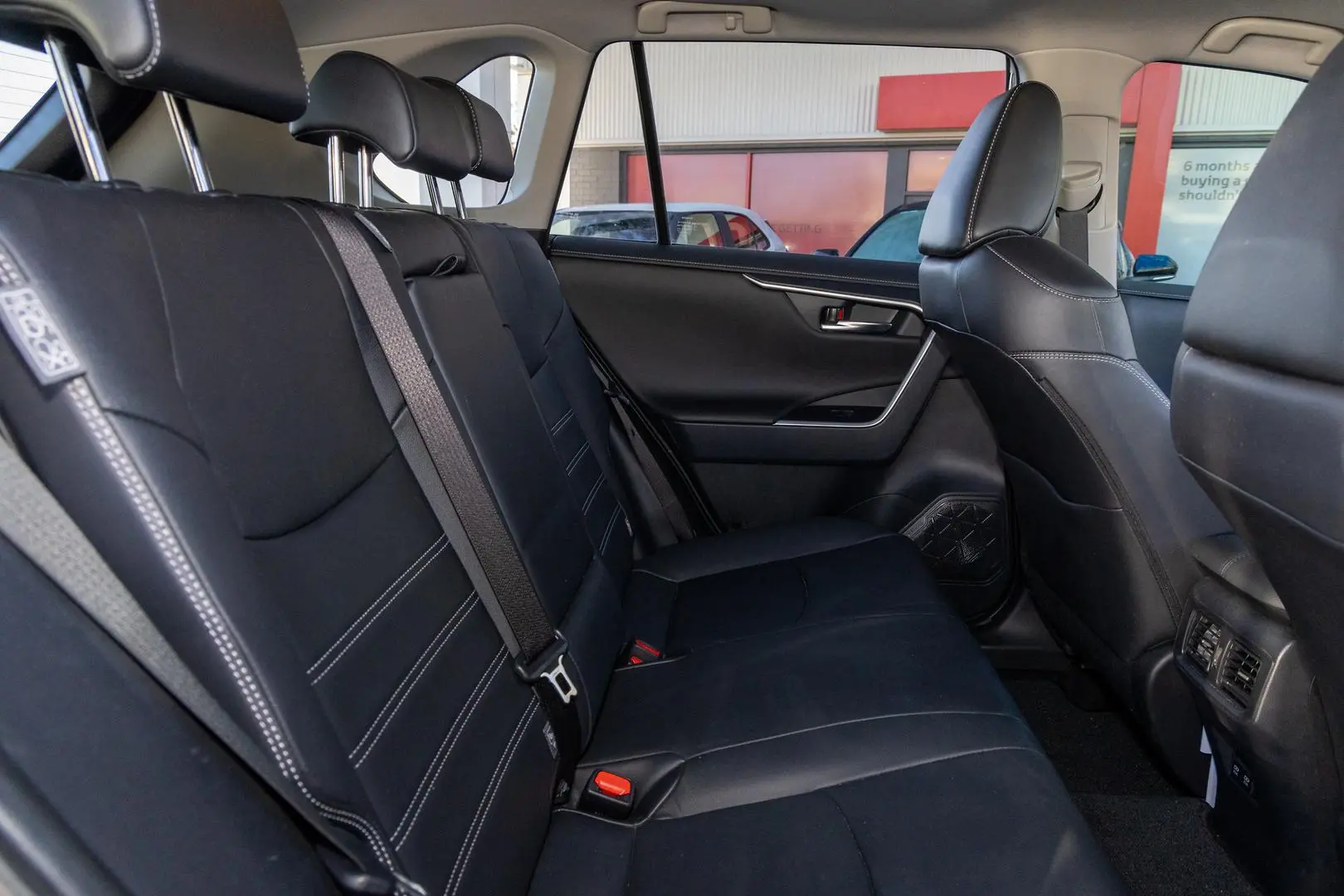 2021 Toyota RAV4 Gallery Image 9