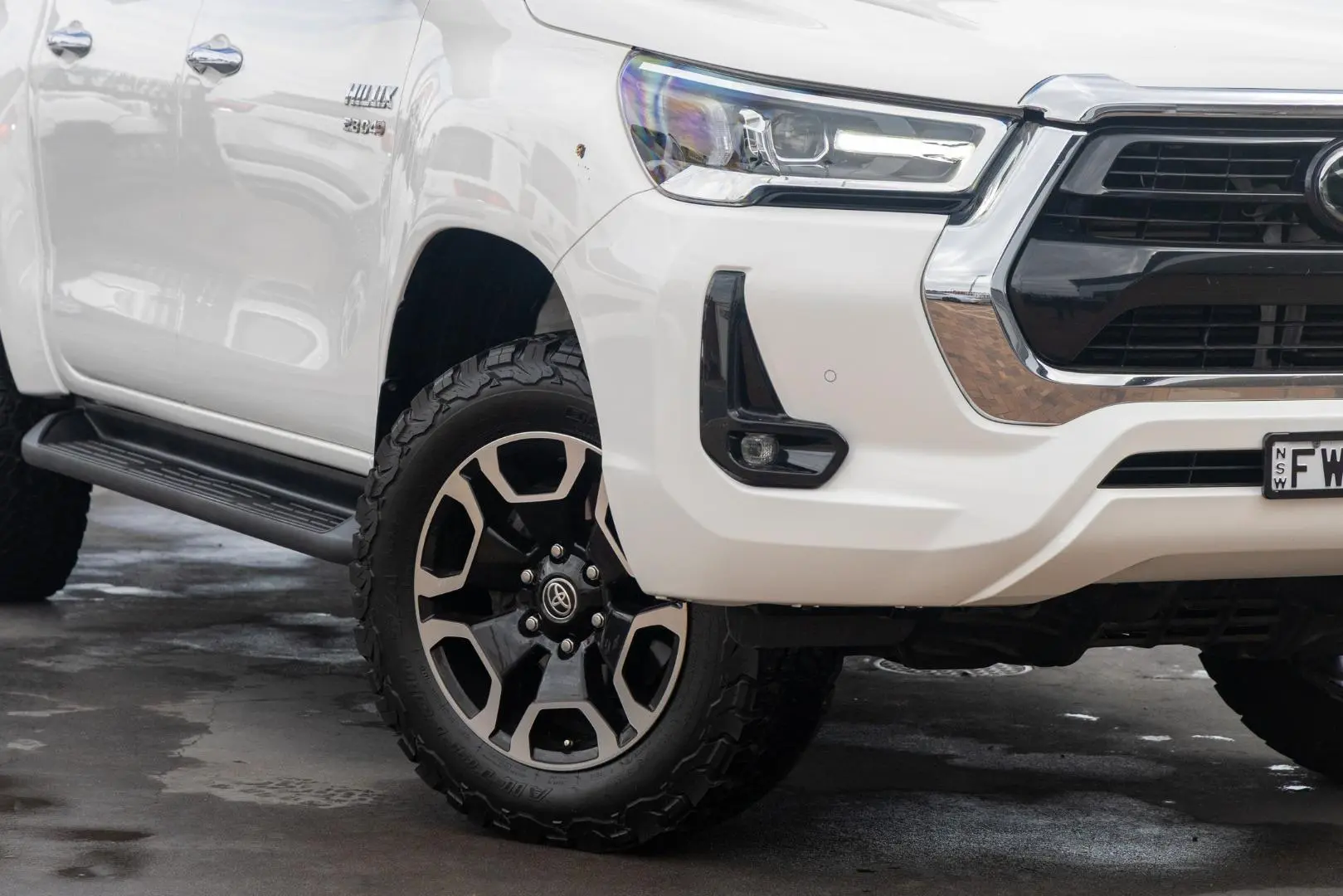 2021 Toyota Hilux Gallery Image 6