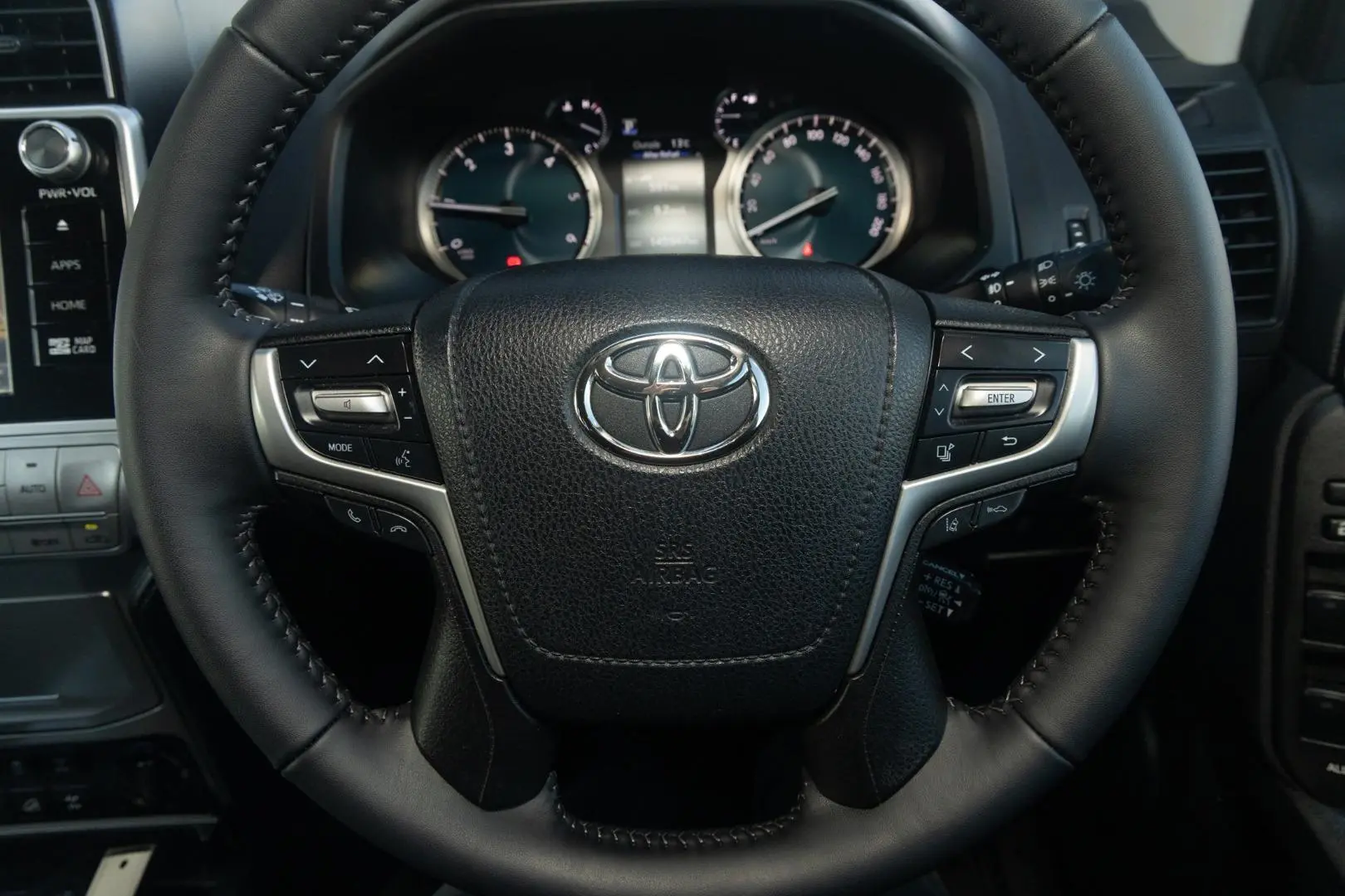 2018 Toyota Landcruiser Prado Gallery Image 10