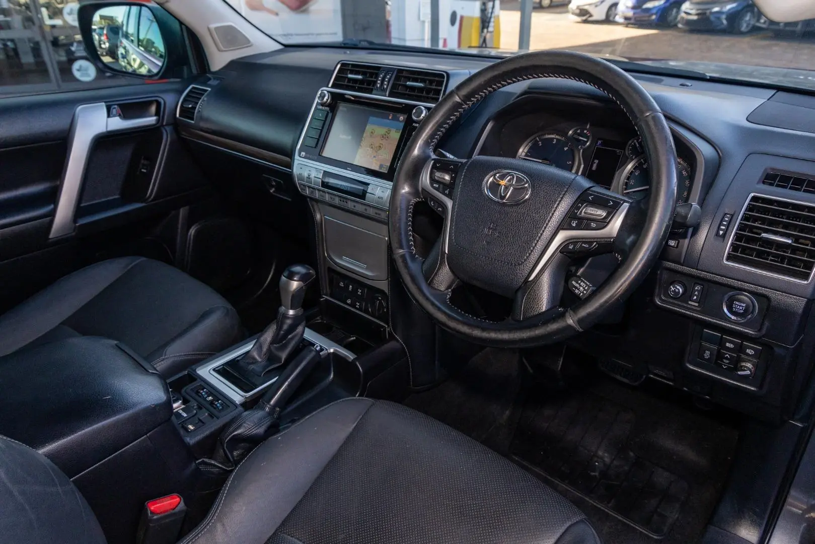 2018 Toyota Landcruiser Prado Gallery Image 7