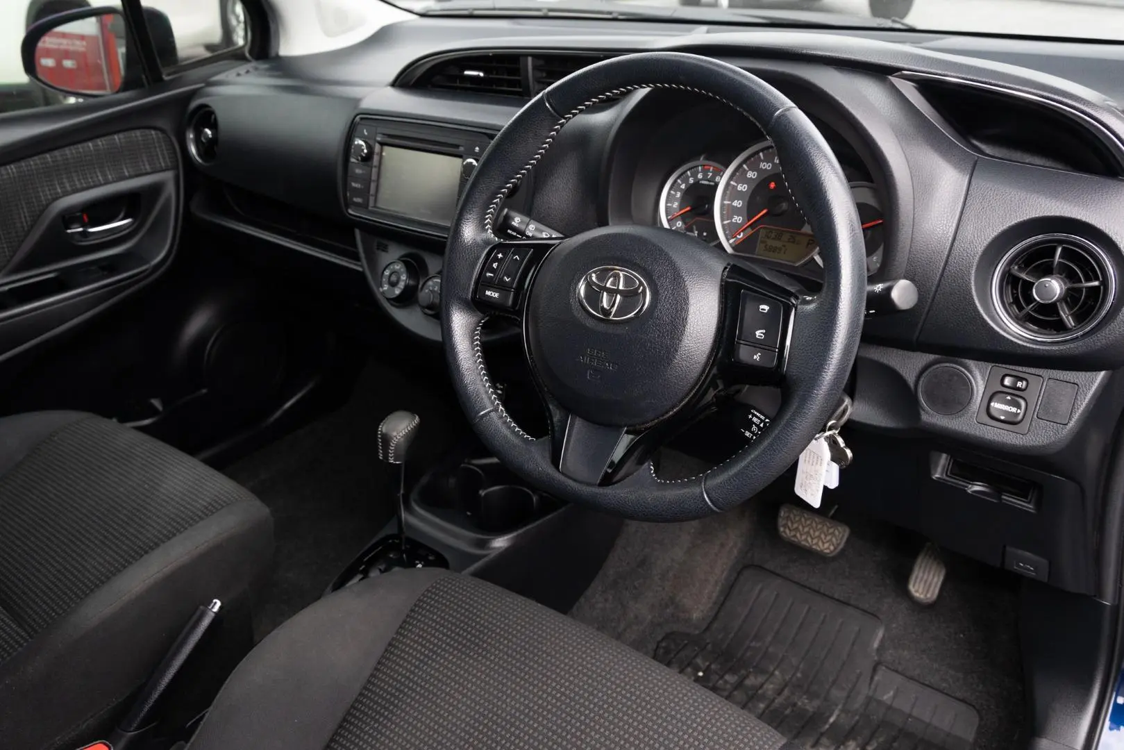 2018 Toyota Yaris Gallery Image 7