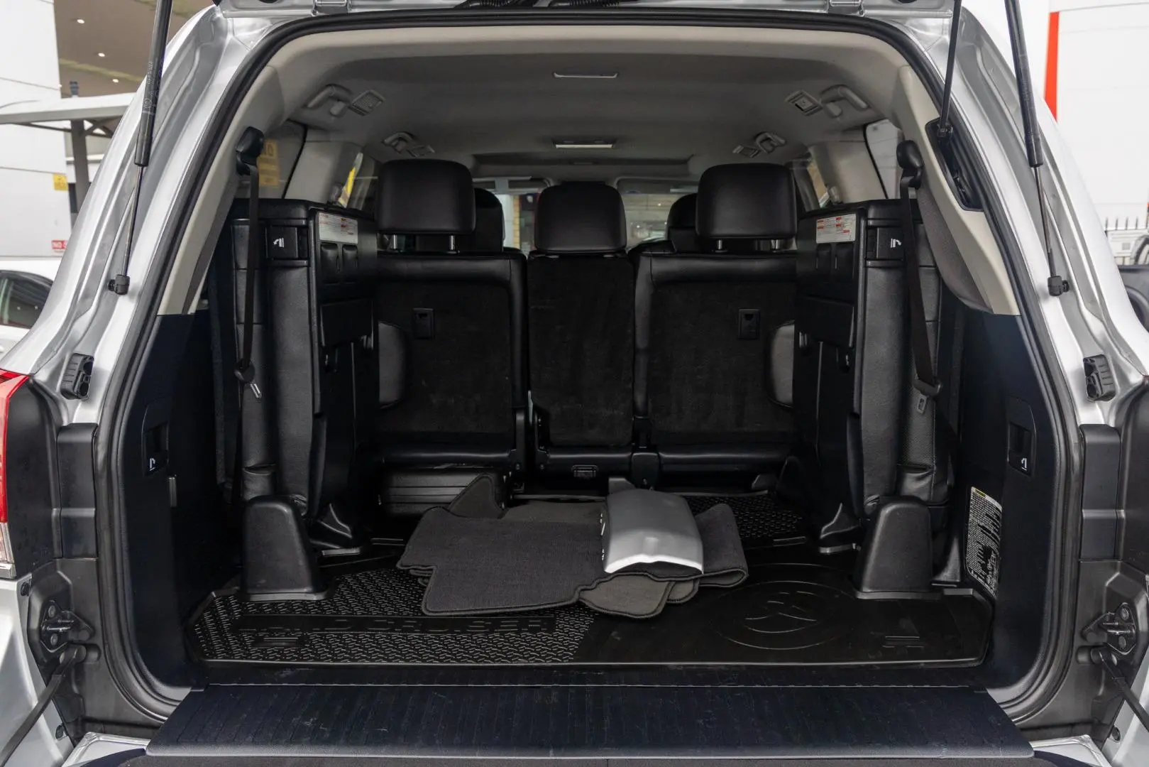 2019 Toyota Landcruiser Gallery Image 20
