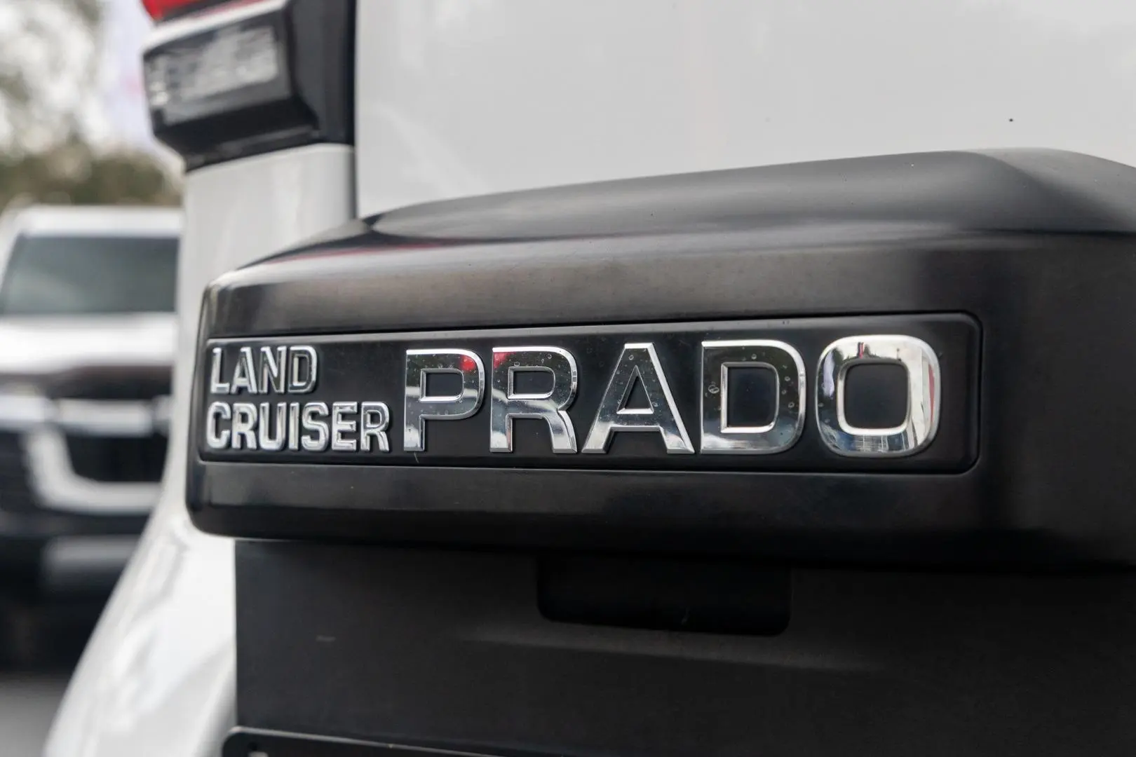 2021 Toyota Landcruiser Prado Gallery Image 21