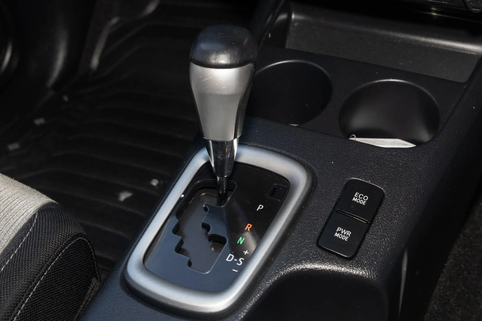 2021 Toyota Hilux Gallery Image 17
