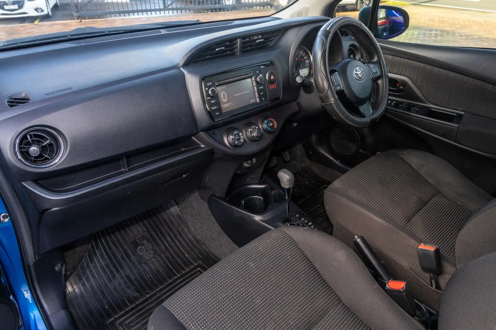2018 Toyota Yaris Gallery Image 8