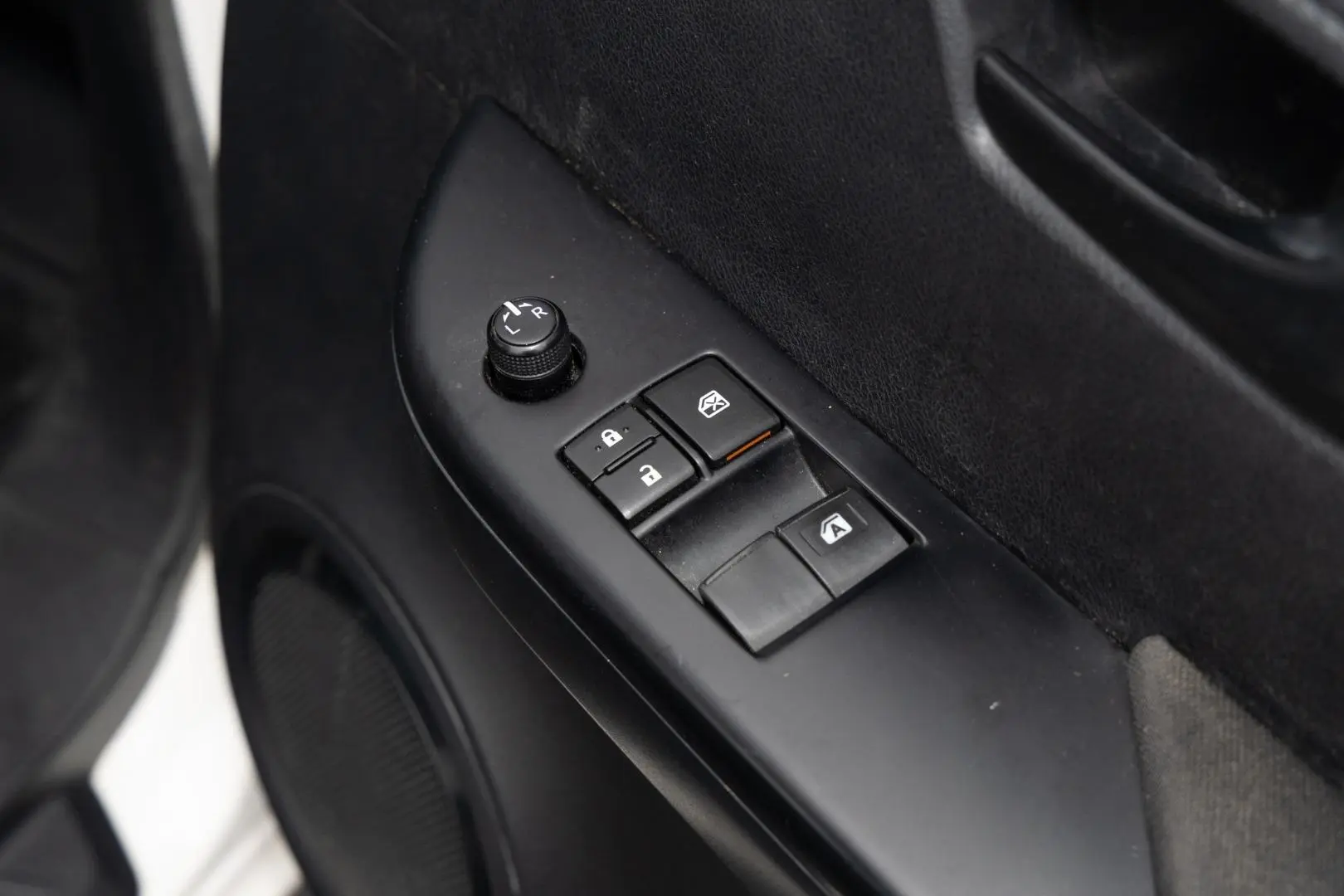 2020 Toyota Hilux Gallery Image 18