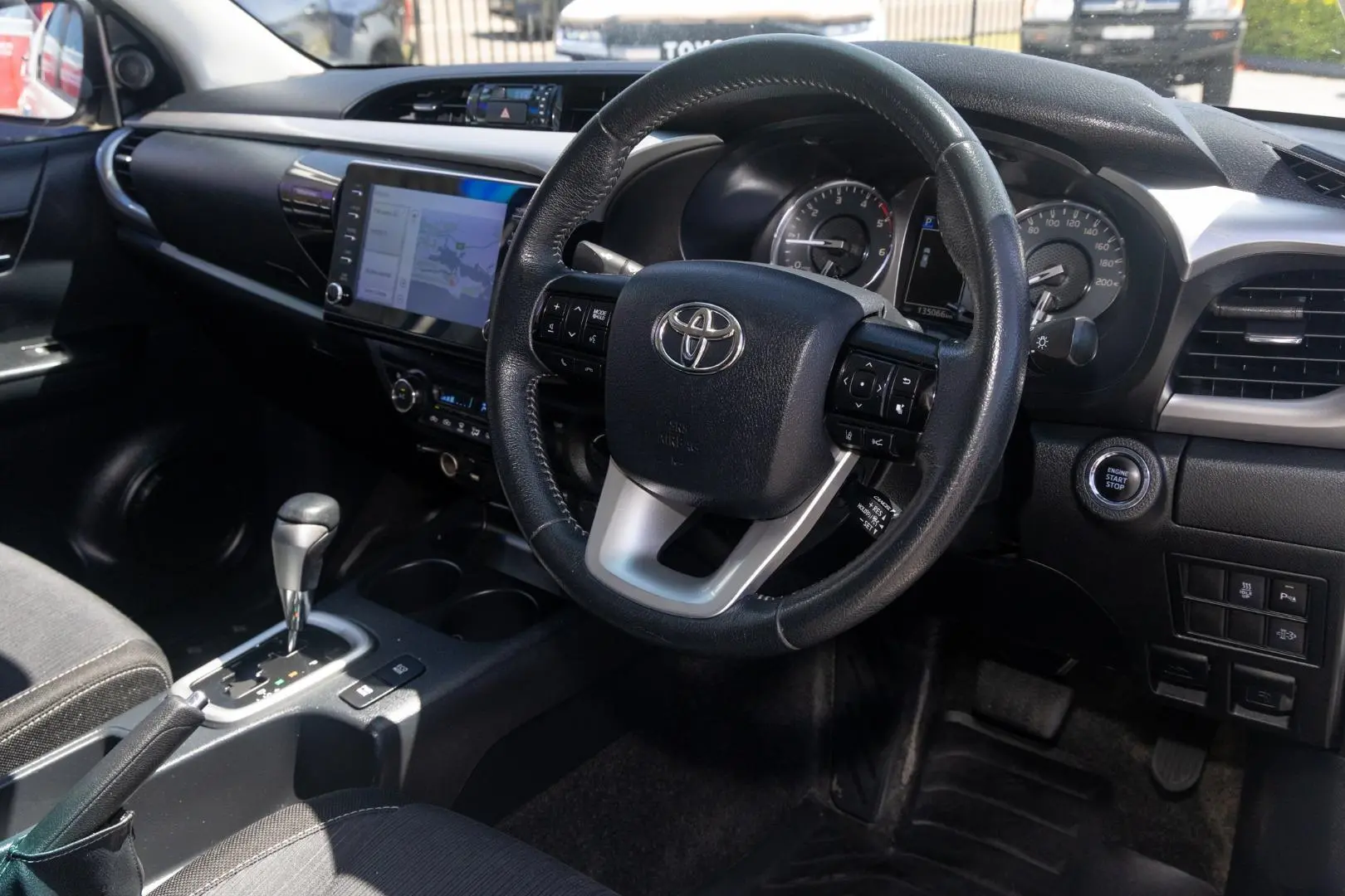 2021 Toyota Hilux Gallery Image 7