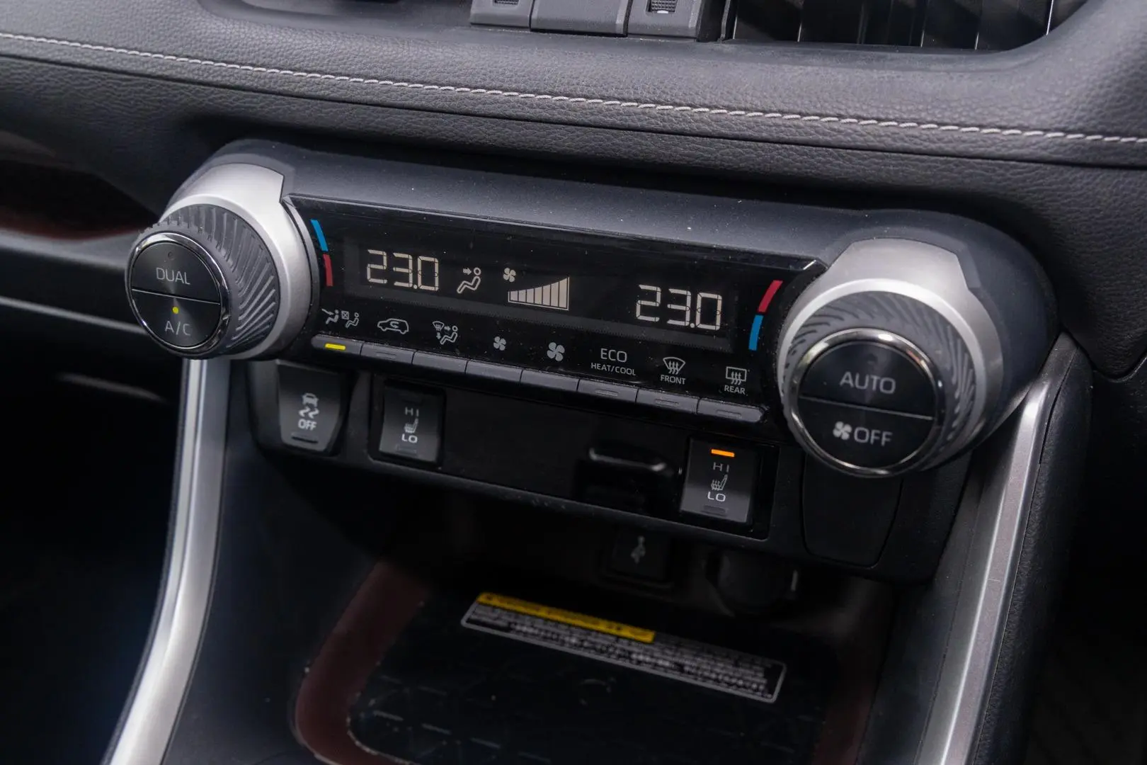 2020 Toyota RAV4 Gallery Image 16