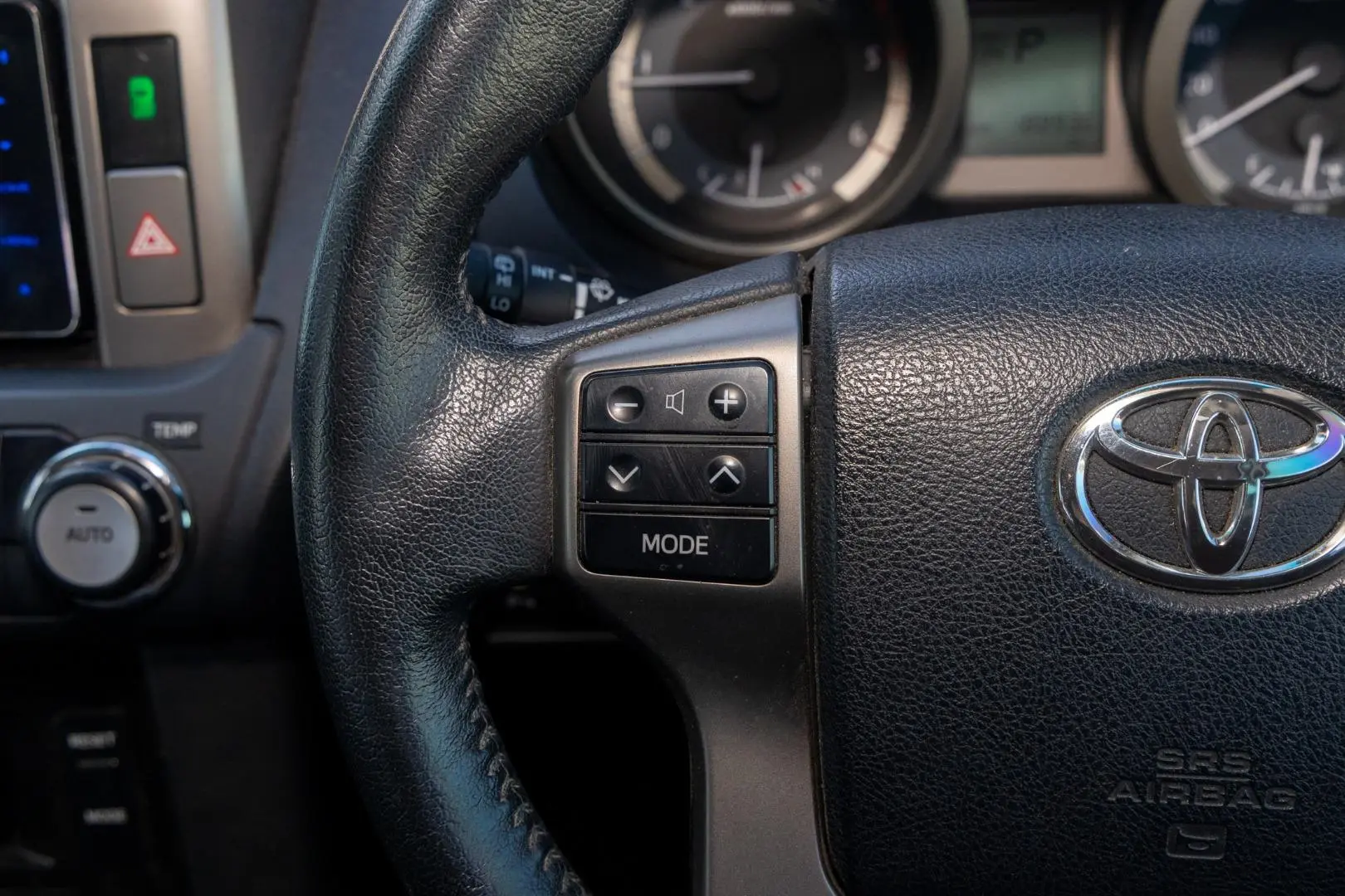 2013 Toyota Landcruiser Prado Gallery Image 11