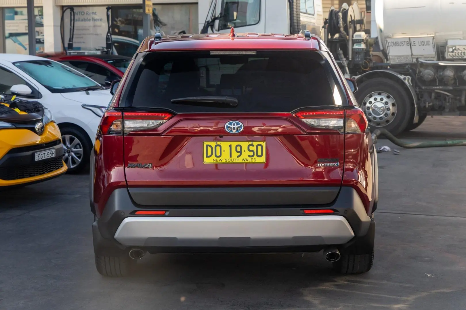 2022 Toyota RAV4 Gallery Image 5