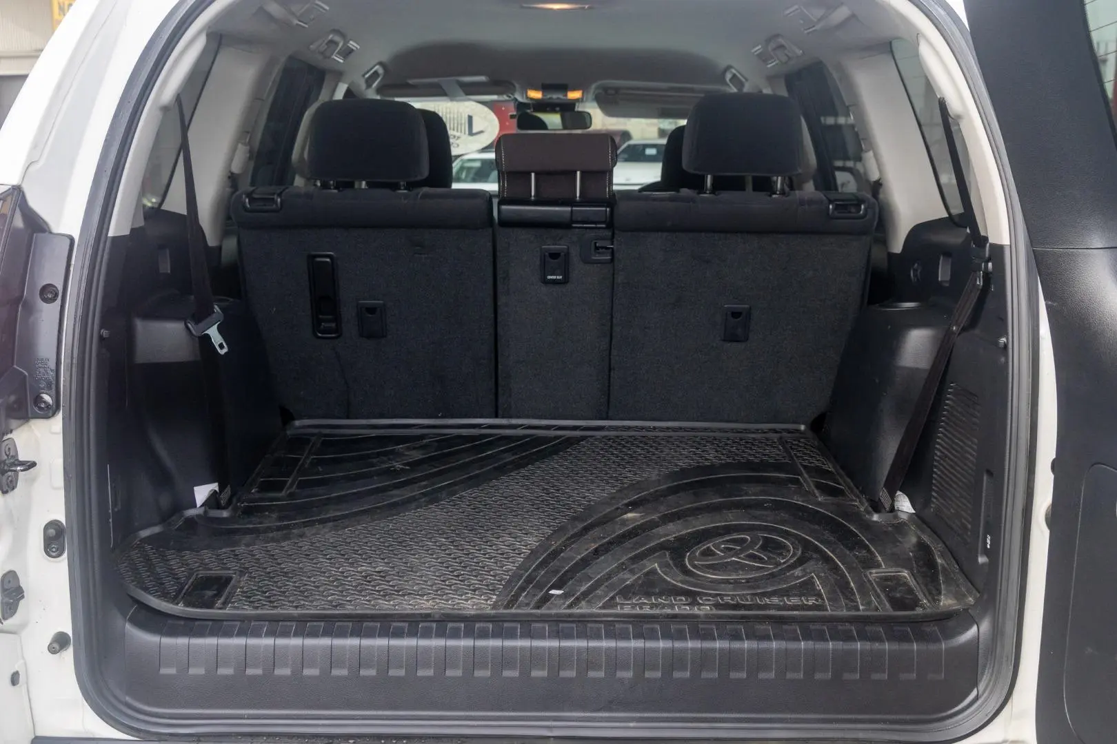 2021 Toyota Landcruiser Prado Gallery Image 18