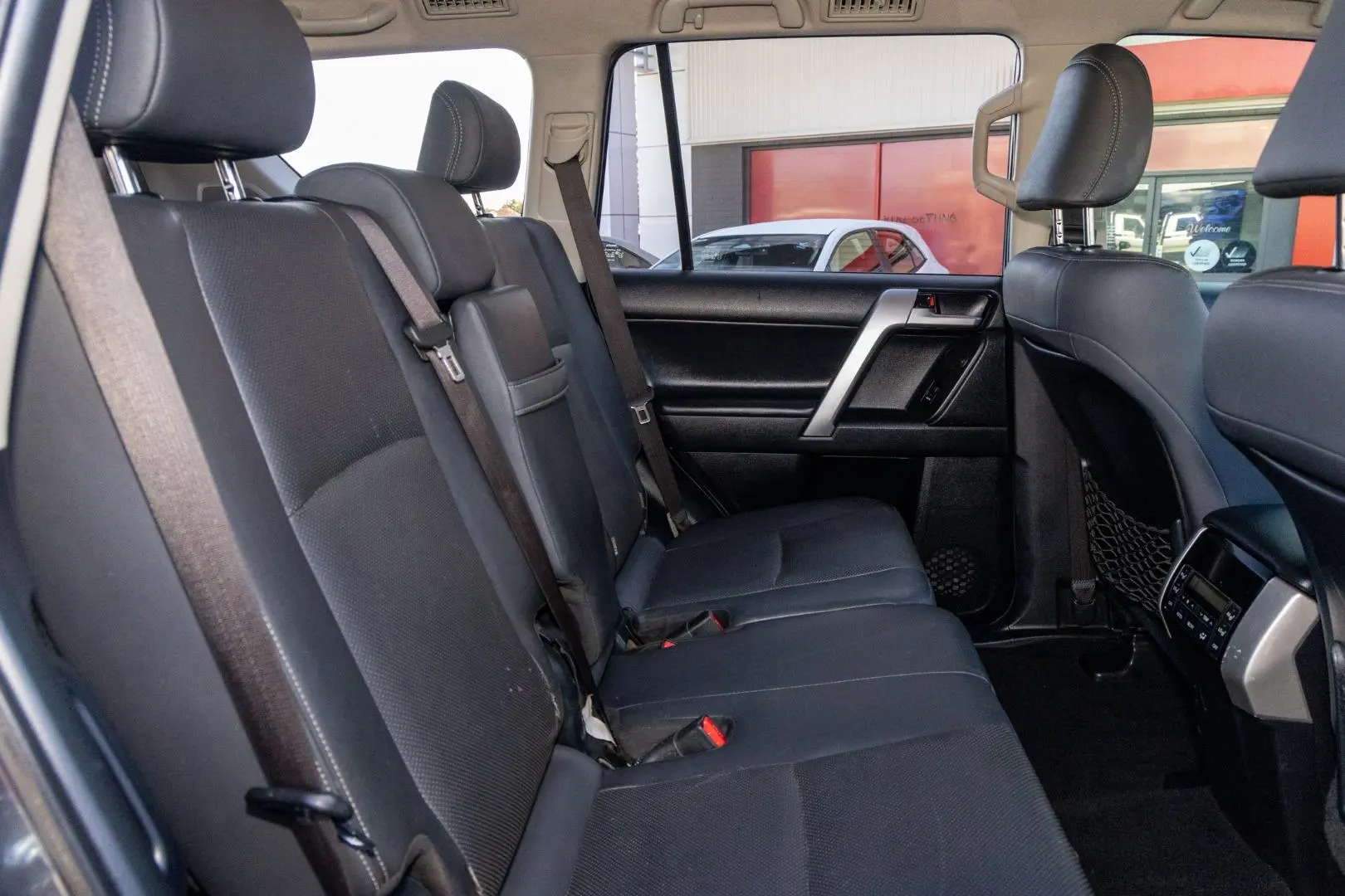 2018 Toyota Landcruiser Prado Gallery Image 9