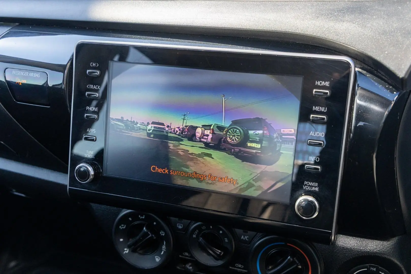 2022 Toyota Hilux Gallery Image 15