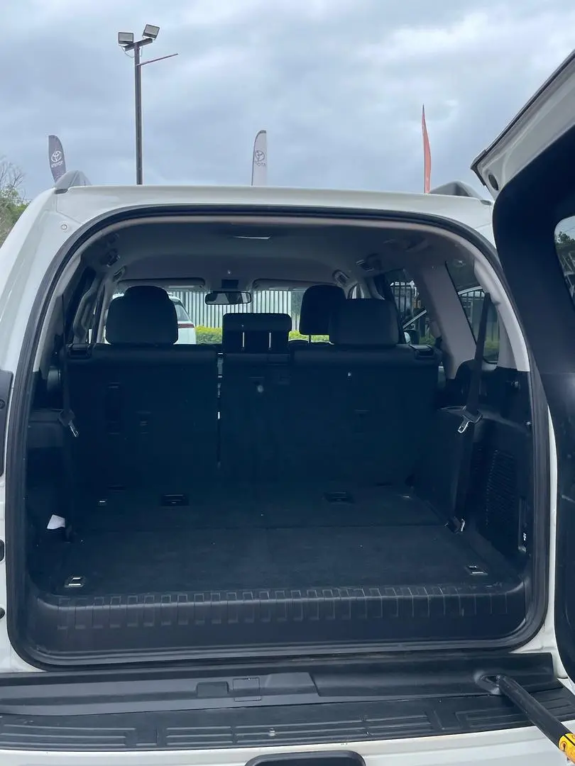 2018 Toyota Landcruiser Prado Gallery Image 18