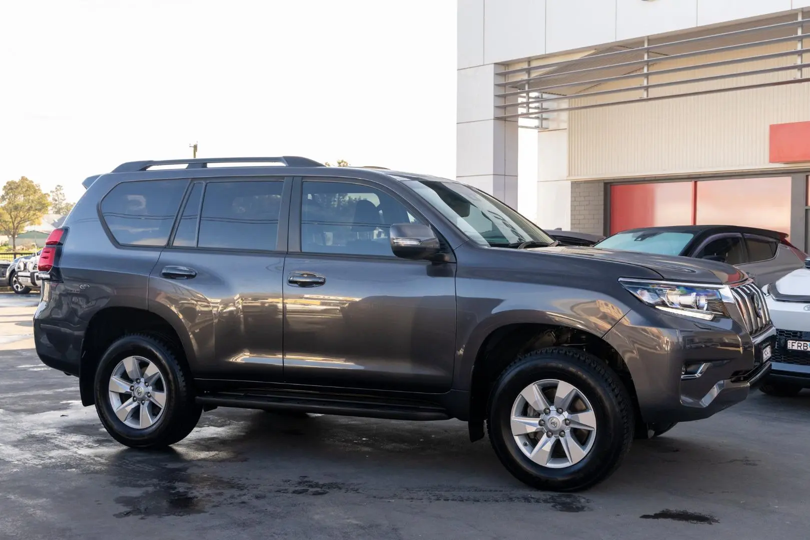 2021 Toyota Landcruiser Prado Gallery Image 3