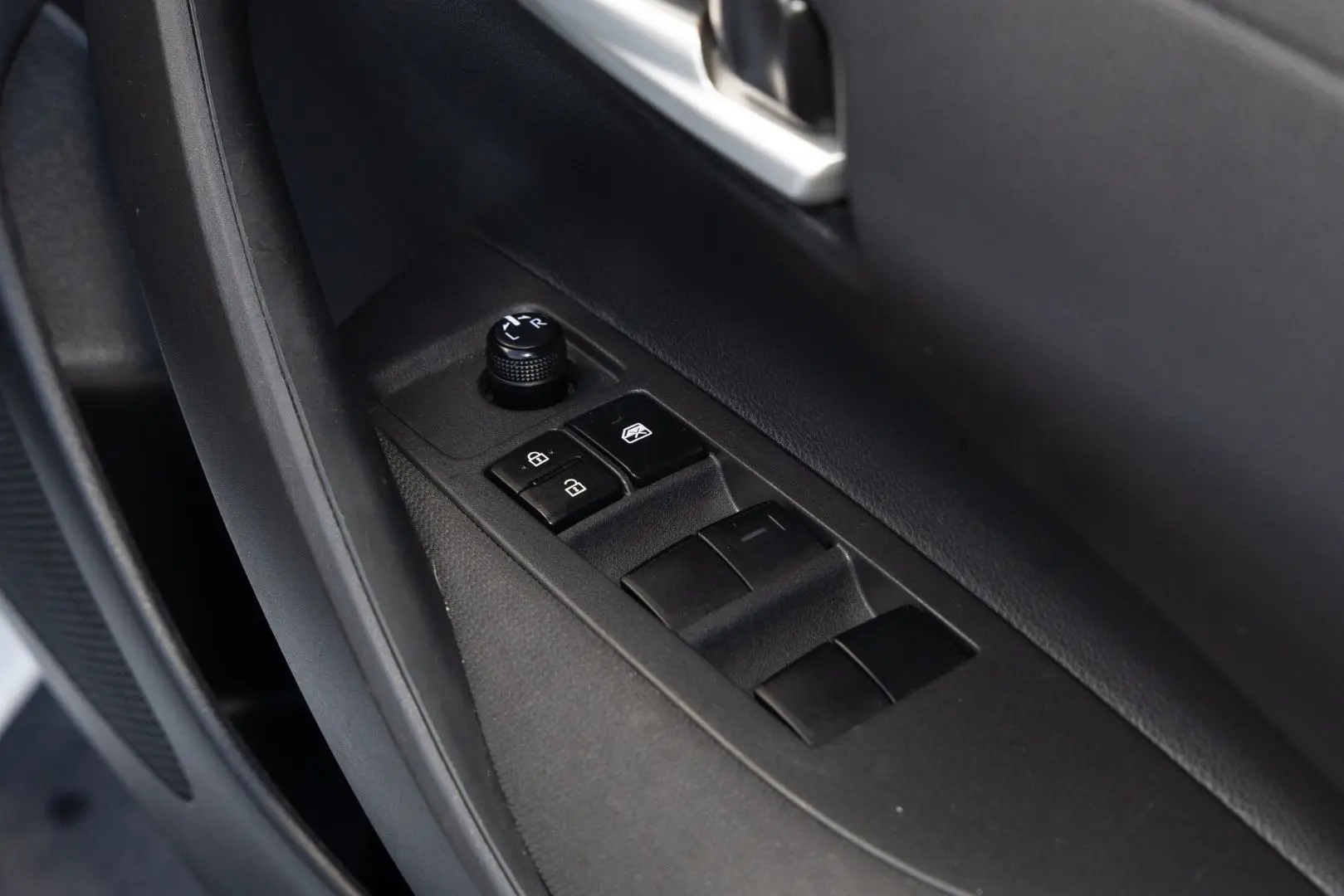 2020 Toyota Corolla Gallery Image 18