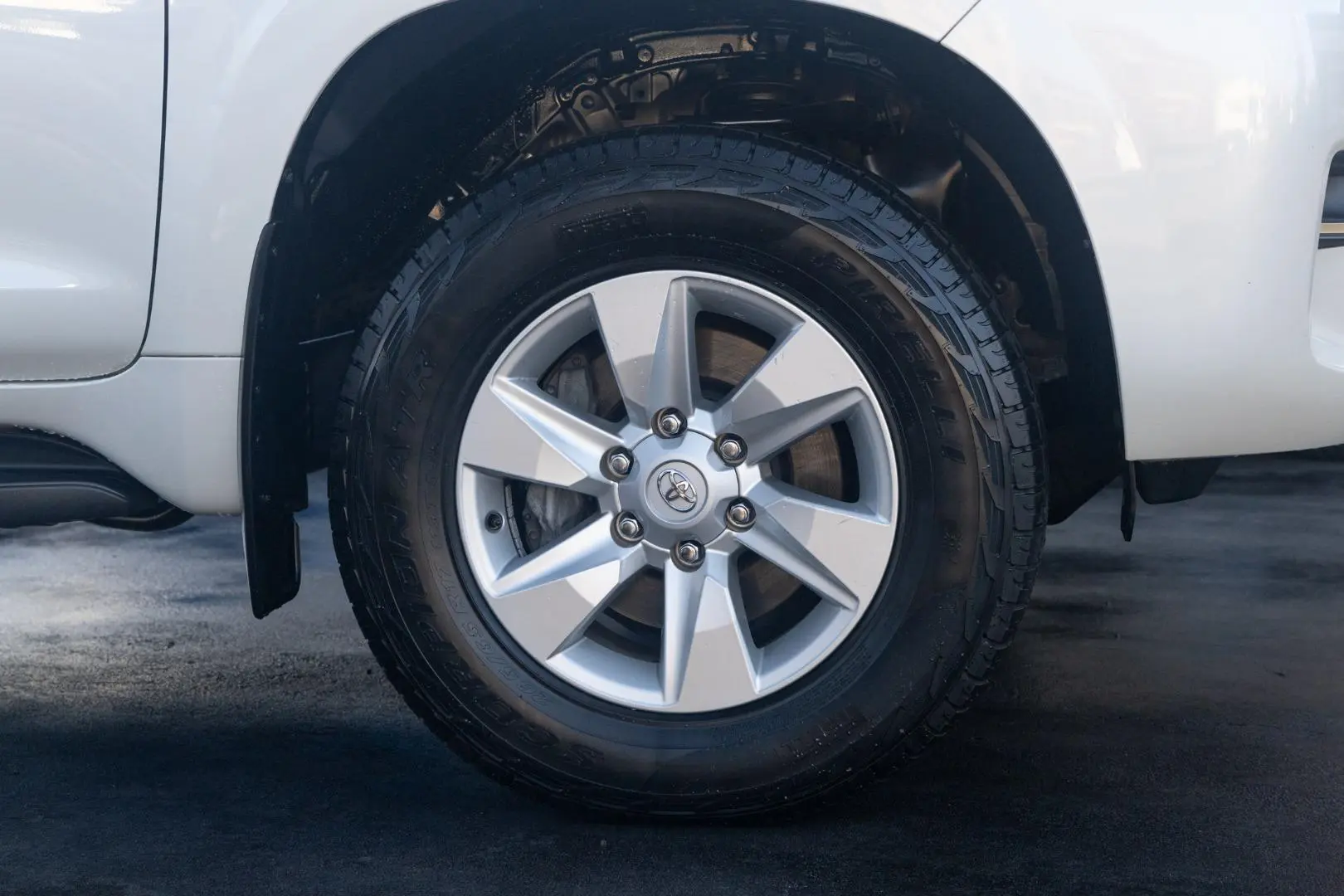 2018 Toyota Landcruiser Prado Gallery Image 22