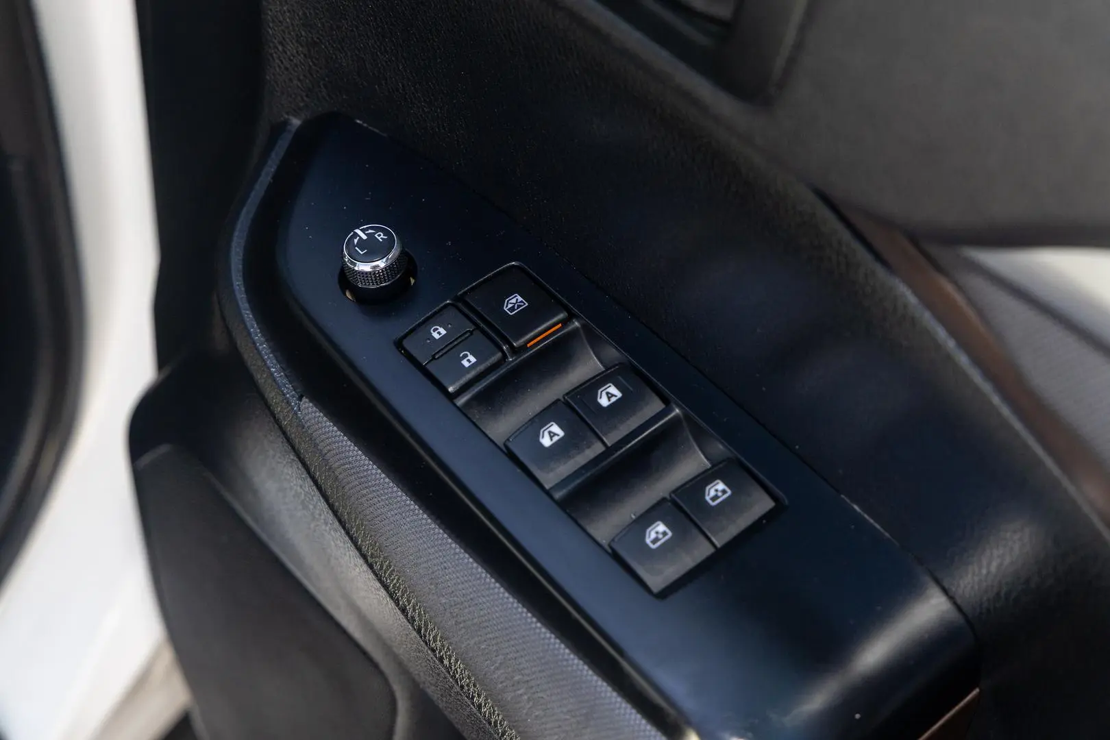 2015 Toyota Kluger Gallery Image 18