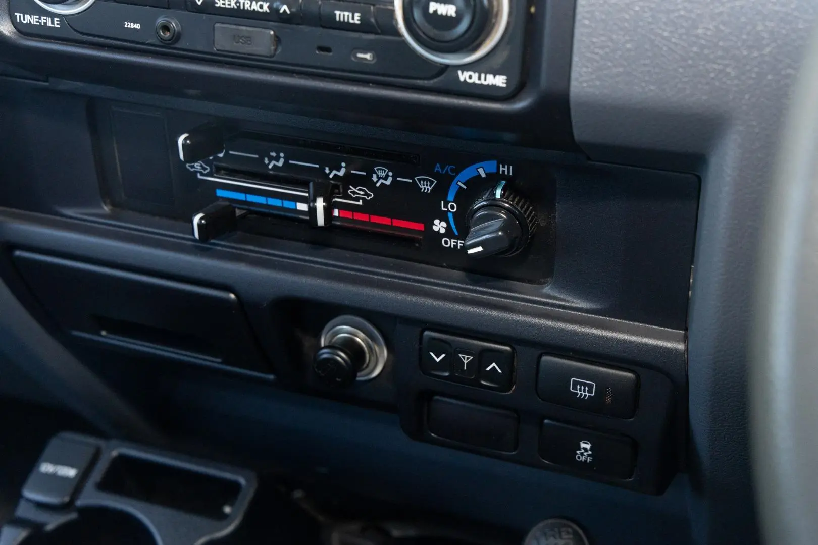 2019 Toyota Landcruiser Gallery Image 14