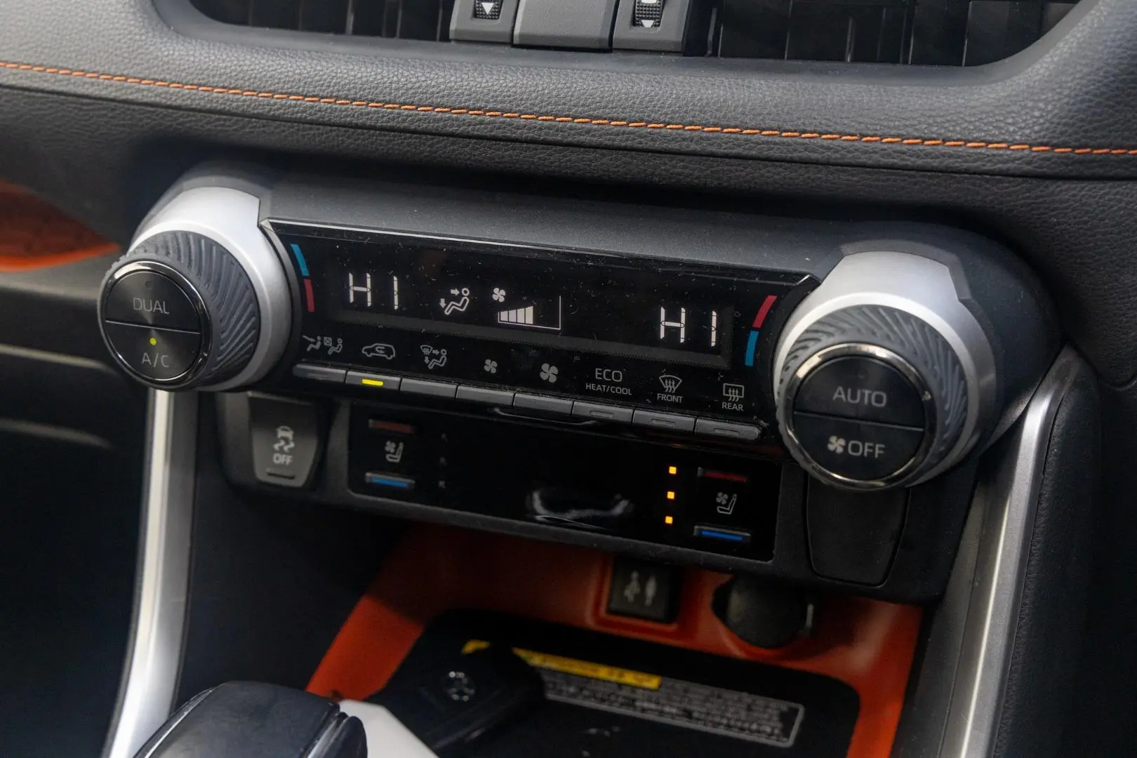 2019 Toyota RAV4 Gallery Image 16