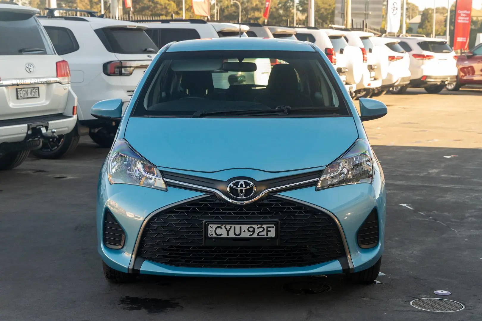 2015 Toyota Yaris Gallery Image 4