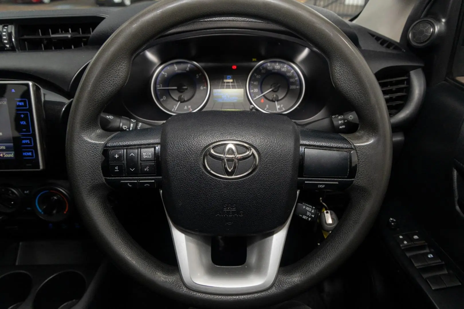 2018 Toyota Hilux Gallery Image 10