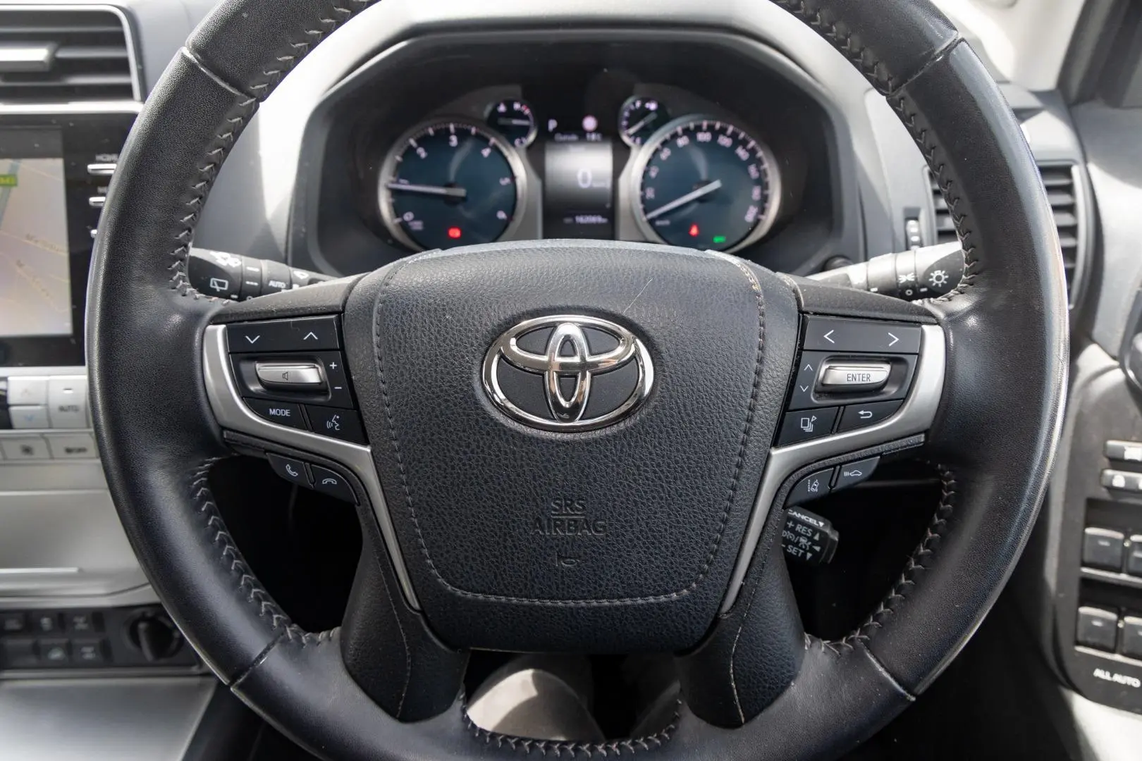 2022 Toyota Landcruiser Prado Gallery Image 10