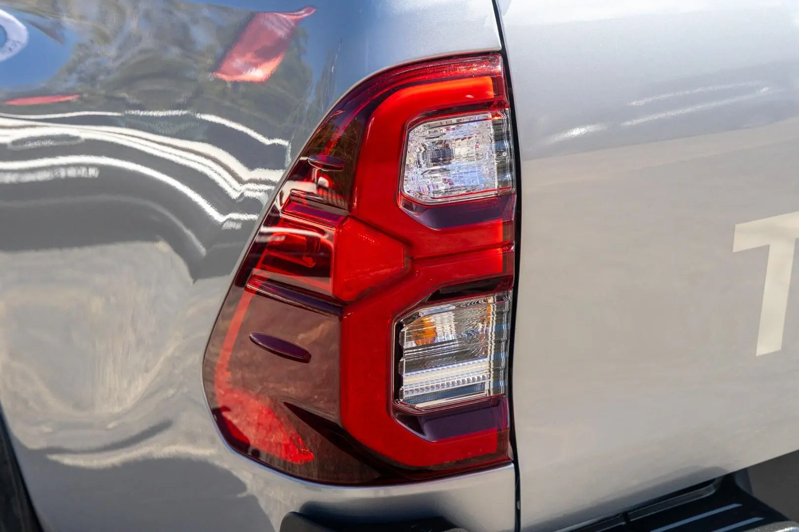 2023 Toyota Hilux Gallery Image 20