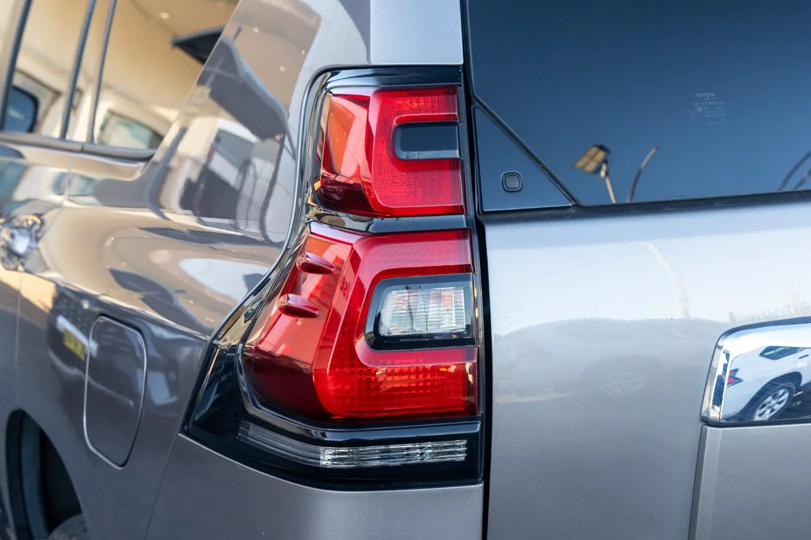 2023 Toyota Landcruiser Prado Gallery Image 19