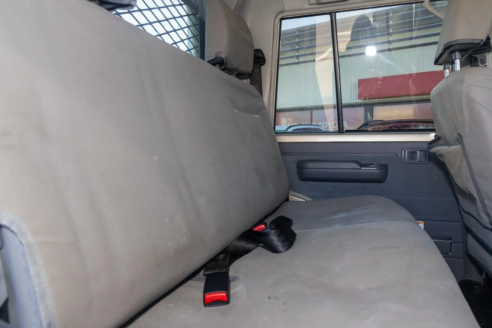 2017 Toyota Landcruiser Gallery Image 10