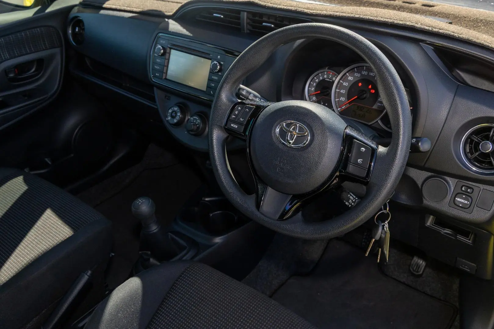 2017 Toyota Yaris Gallery Image 7