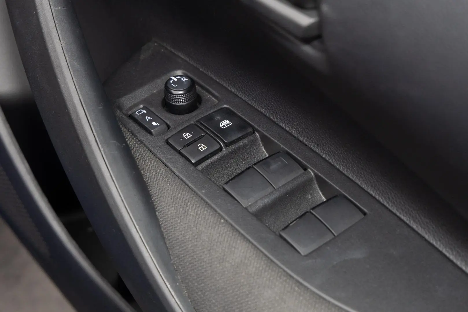 2025 Toyota Corolla Gallery Image 18