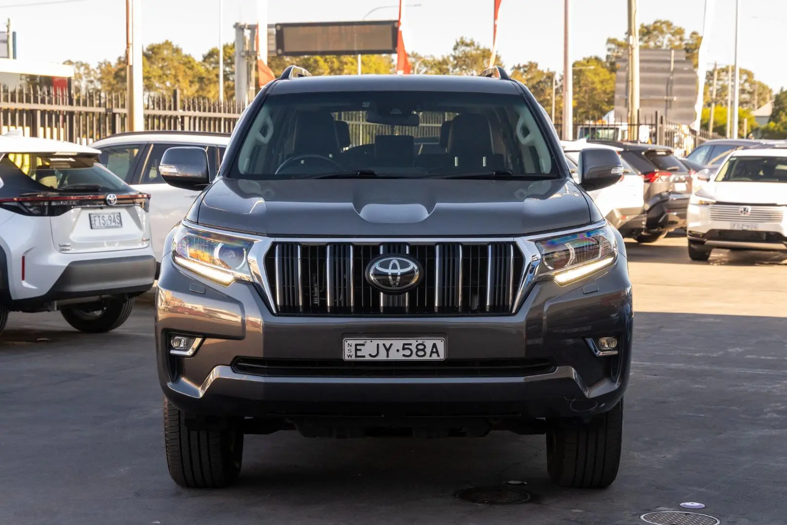 2020 Toyota Landcruiser Prado Gallery Image 4