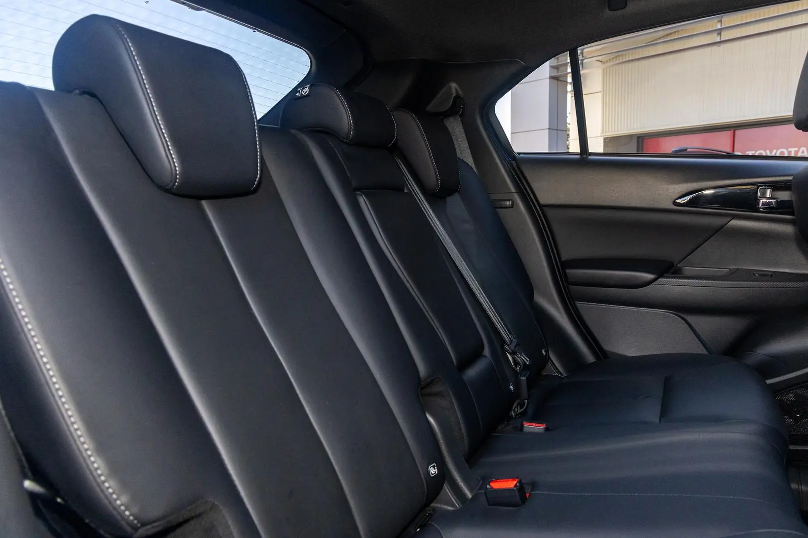 2022 Mitsubishi Eclipse Cross Gallery Image 9